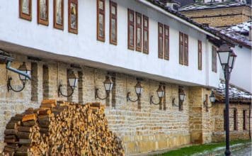 Firewood Near Me: How to Buy, Measure, and Find the Best Local Wood (2026) Firewood near me