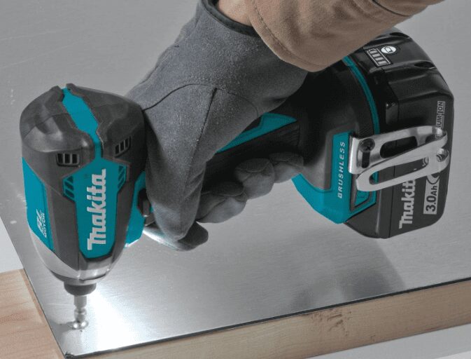 Makita XDT131 18V LXT 18V