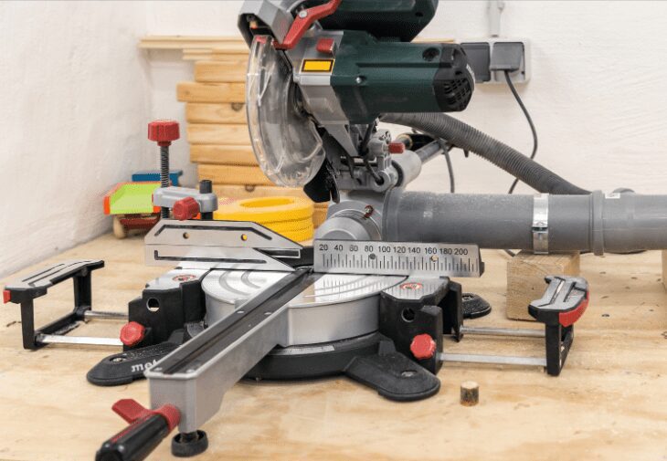 Sliding Compound Miter Saw