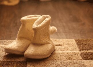 Women’s Ugg Slippers – 5 Cozy & Stylish Ugg Slippers Women's Ugg Slippers