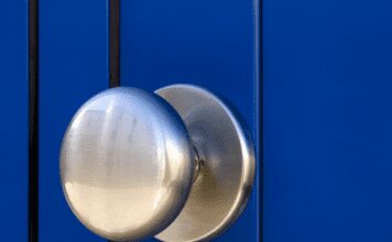 How to Change a Doorknob in 4 Easy Steps (DIY Guide) Installing the New Door Knob