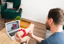 How To Make A Long Distance Anniversary Extra Special For Your Partner Long Distance Anniversary