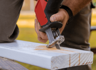 Jigsaw vs. Reciprocating Saw: Which One to Choose? Jigsaw vs. Reciprocating Saw